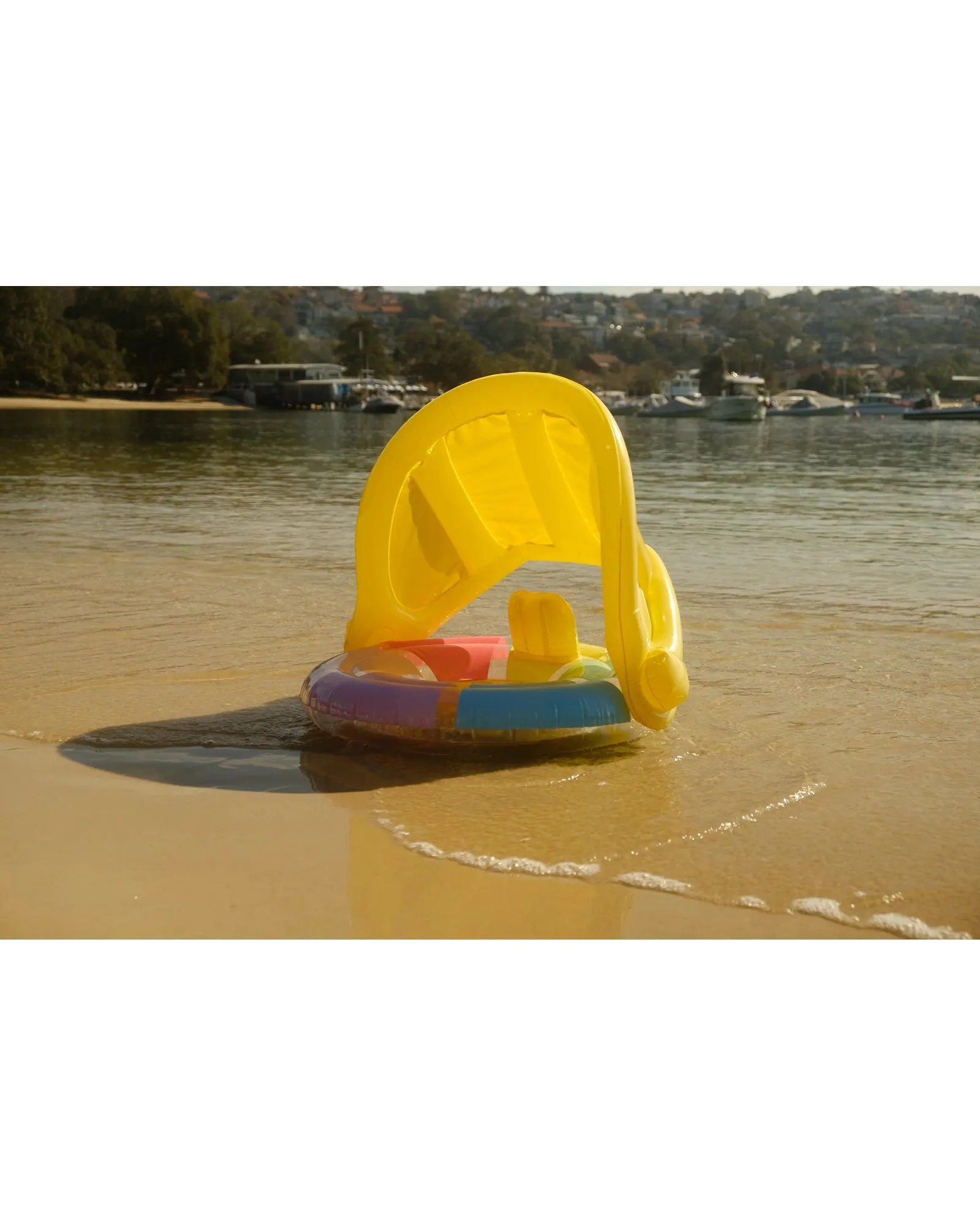 Freeplay Splash Rainbow Baby Float